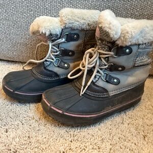 London Fog Black and Cream Kids Snow Boots